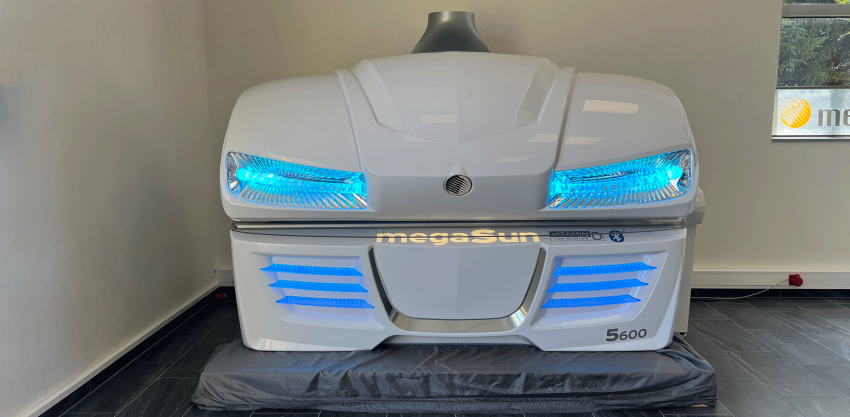 megaSun 5600 (NM) 4 megaSun 5600 (NM) 4